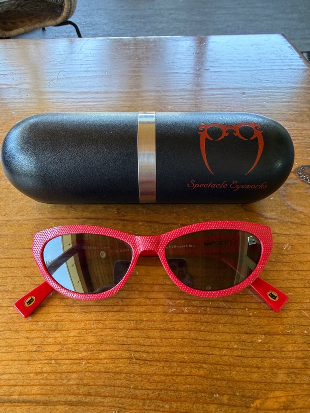 Spectacle Eyeworks| Nika Red Cat Eye Sunglasses